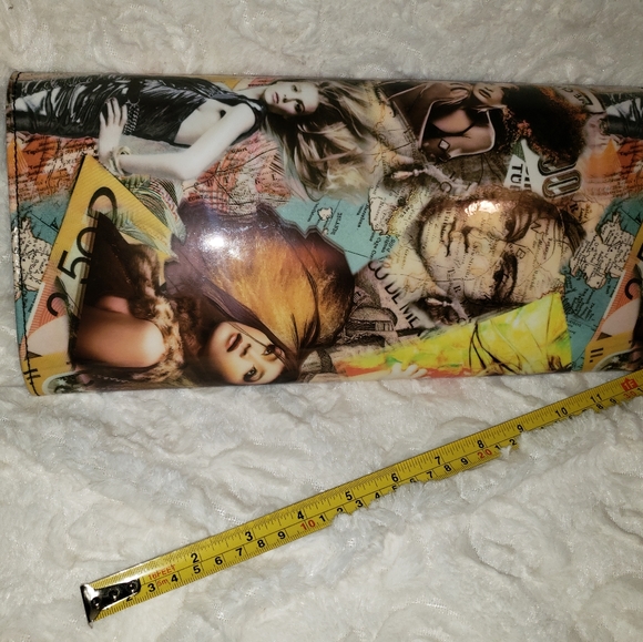 Glossy Magazine Fashonable Clutch - Picture 11 of 16